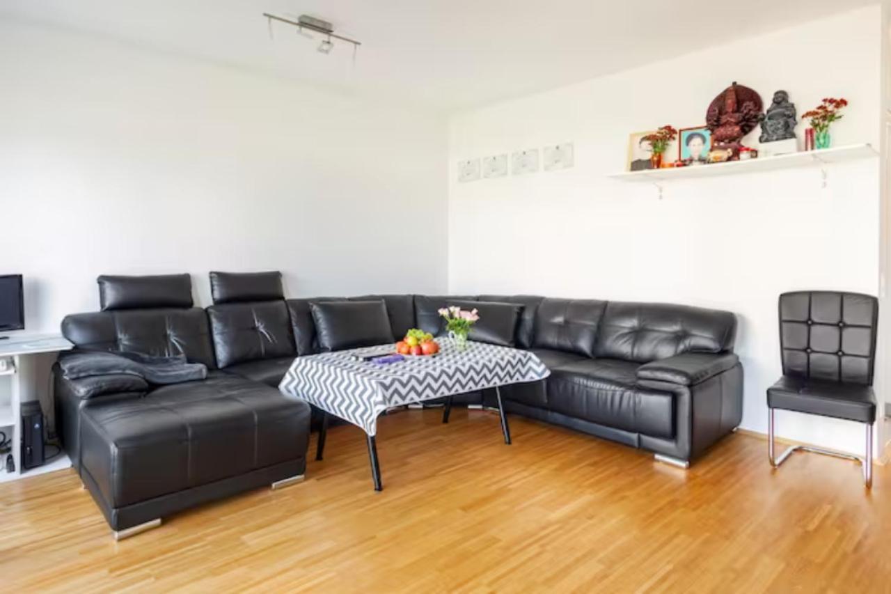 Beautiful With Balcony Direction To Messe Apartment Hannover